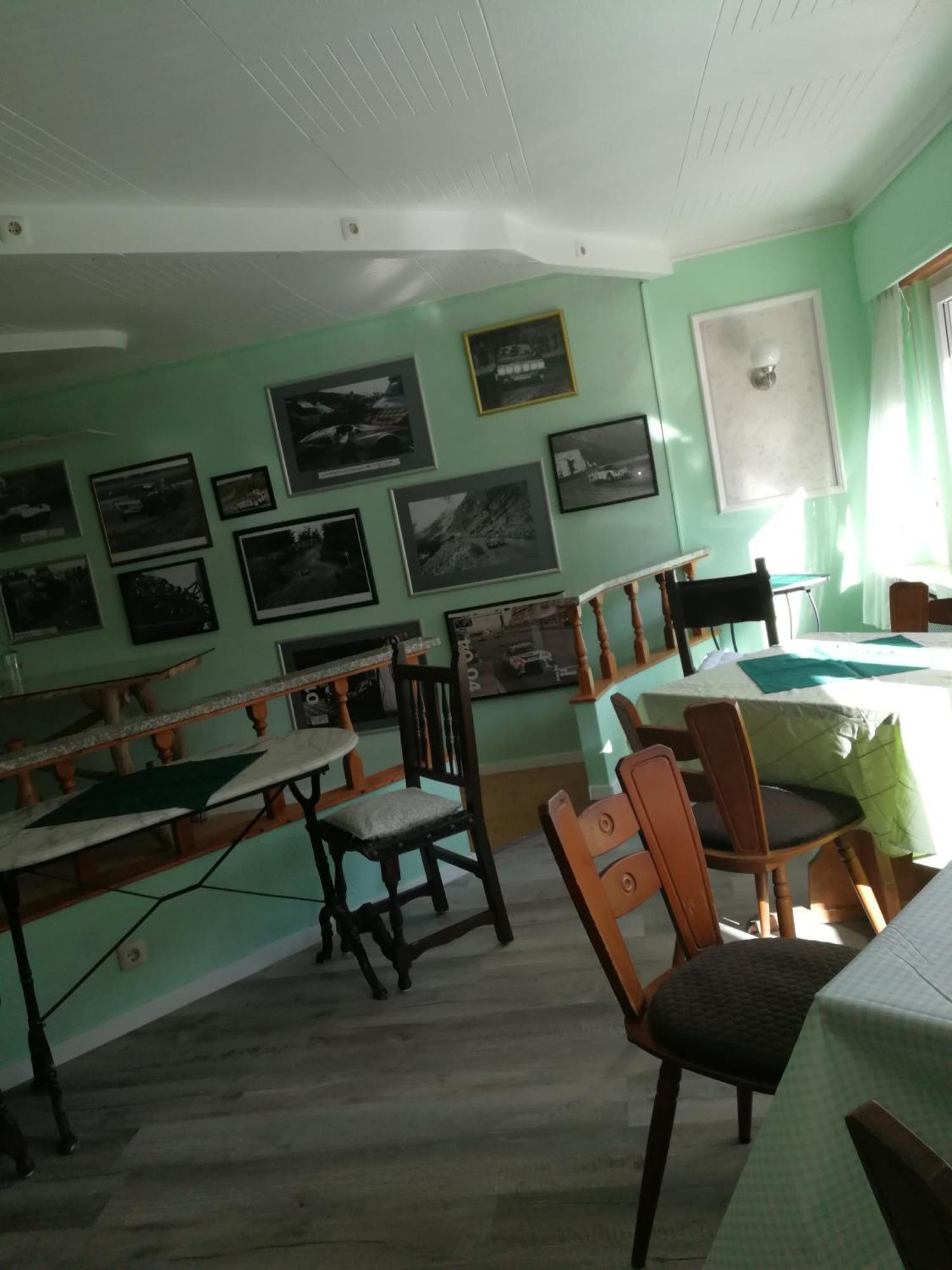 Gaestehaus Fuchsroehre Welcherath Buitenkant foto