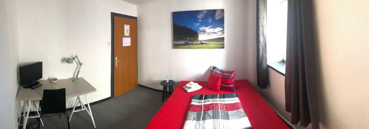 Gaestehaus Fuchsroehre Welcherath Buitenkant foto