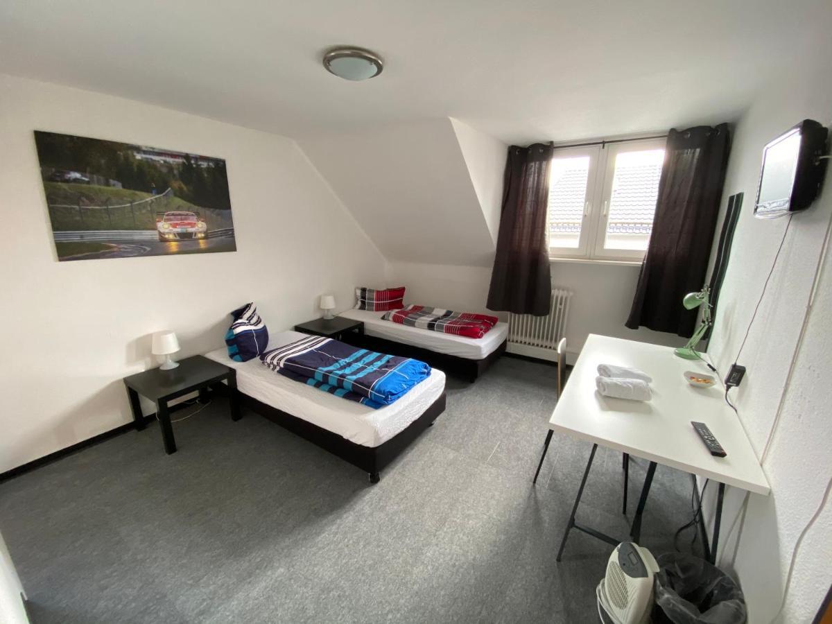 Gaestehaus Fuchsroehre Welcherath Buitenkant foto